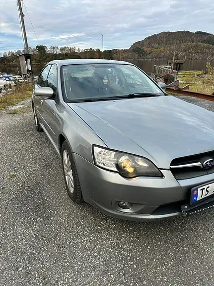 Subaru Legacy 2006 photo 2