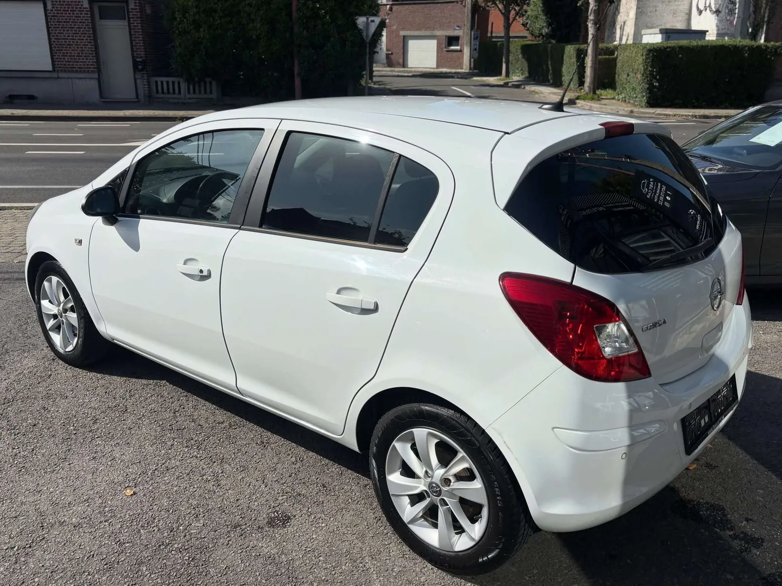 Opel Corsa 2014 photo 2