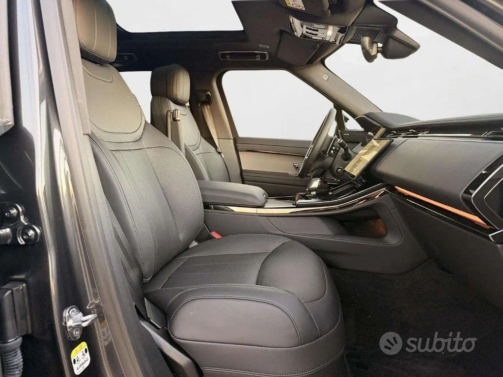 Land Rover Range Rover Sport photo 3