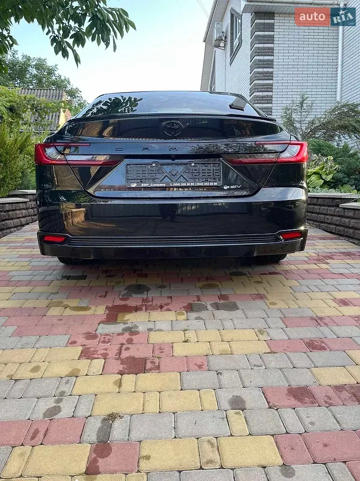 Toyota Camry 2024 photo 2