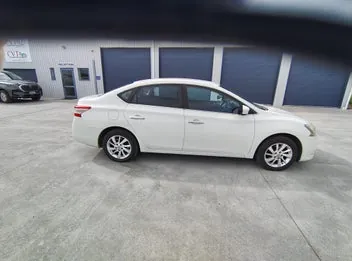 Nissan Pulsar 2014 photo 2