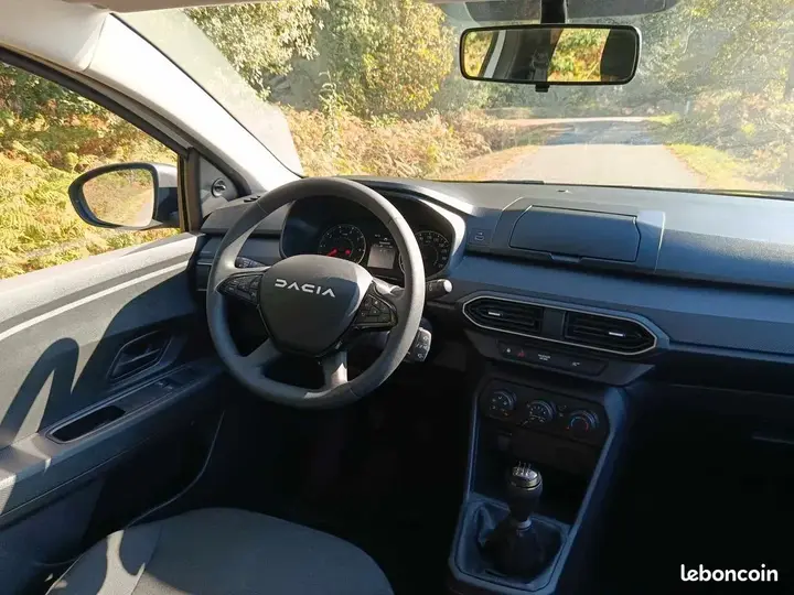 Dacia Sandero 2022 photo 3