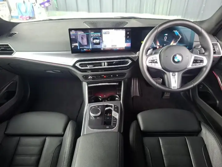 BMW 3 Series 2024 photo 3