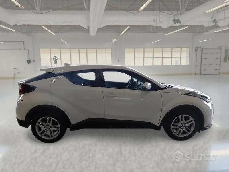 Toyota C-Hr 2021 photo 3