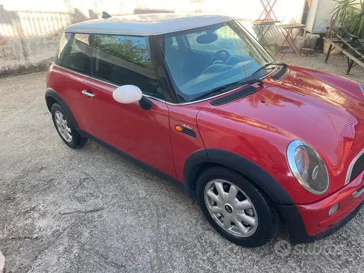 Mini One 2004 photo 4