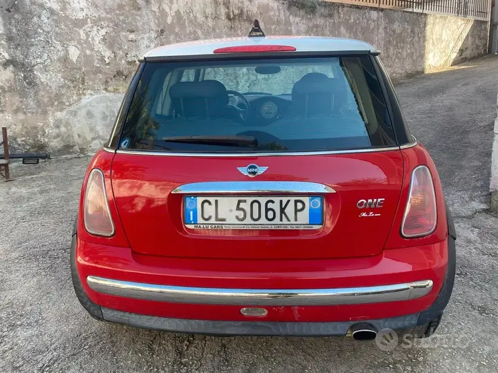 Mini One 2004 photo 2
