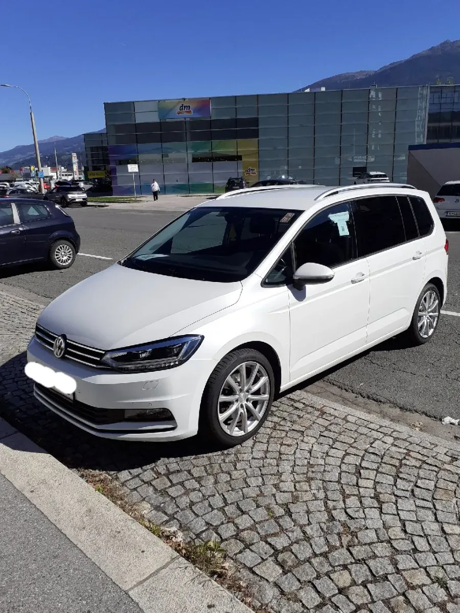 Volkswagen Touran 2017 photo 3
