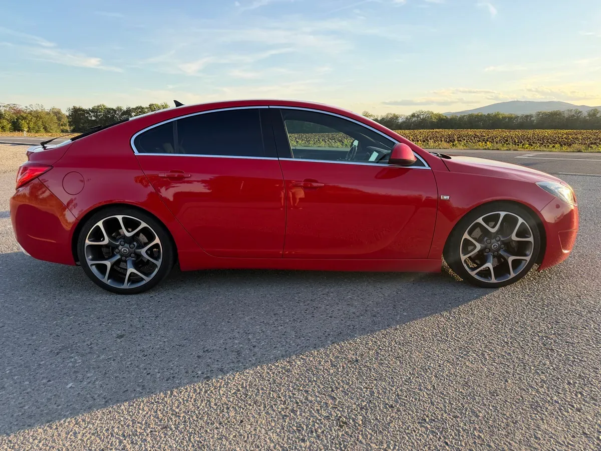 Opel Insignia 2012 photo 2