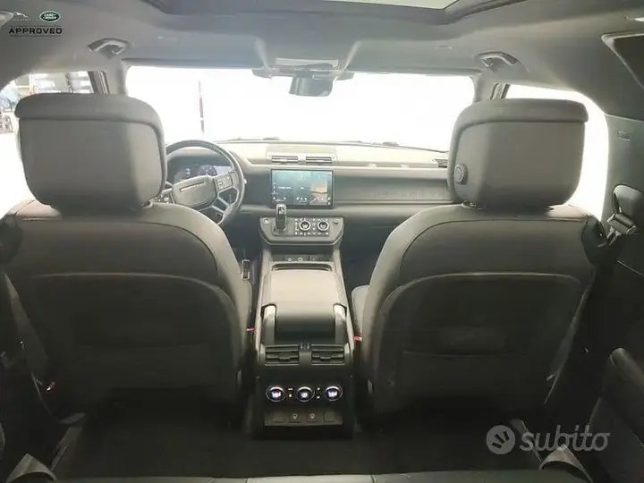 Land Rover Defender 2022 photo 4