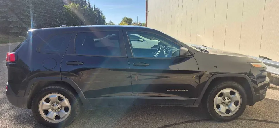Jeep Cherokee 2015 photo 4