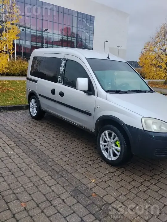 Opel Combo 2004 photo 2