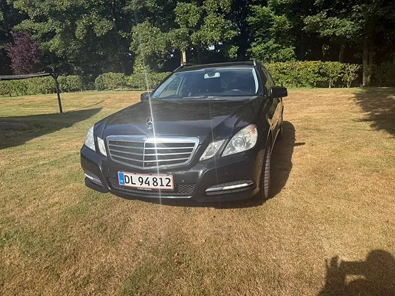 Mercedes-Benz E-Class 2011 photo 2
