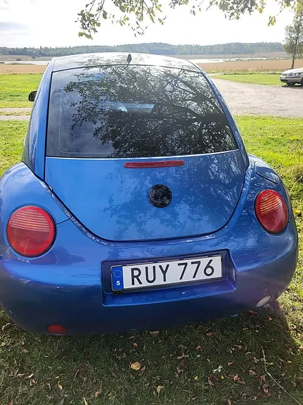 Volkswagen New Beetle 2000 photo 2