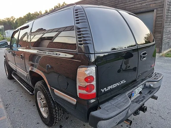 GMC Yukon 2001 photo 4