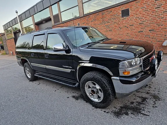 GMC Yukon 2001 photo 3
