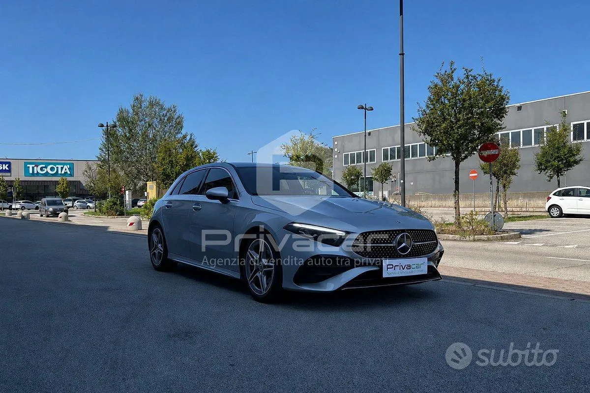 Mercedes-Benz A 200 2024 photo 3