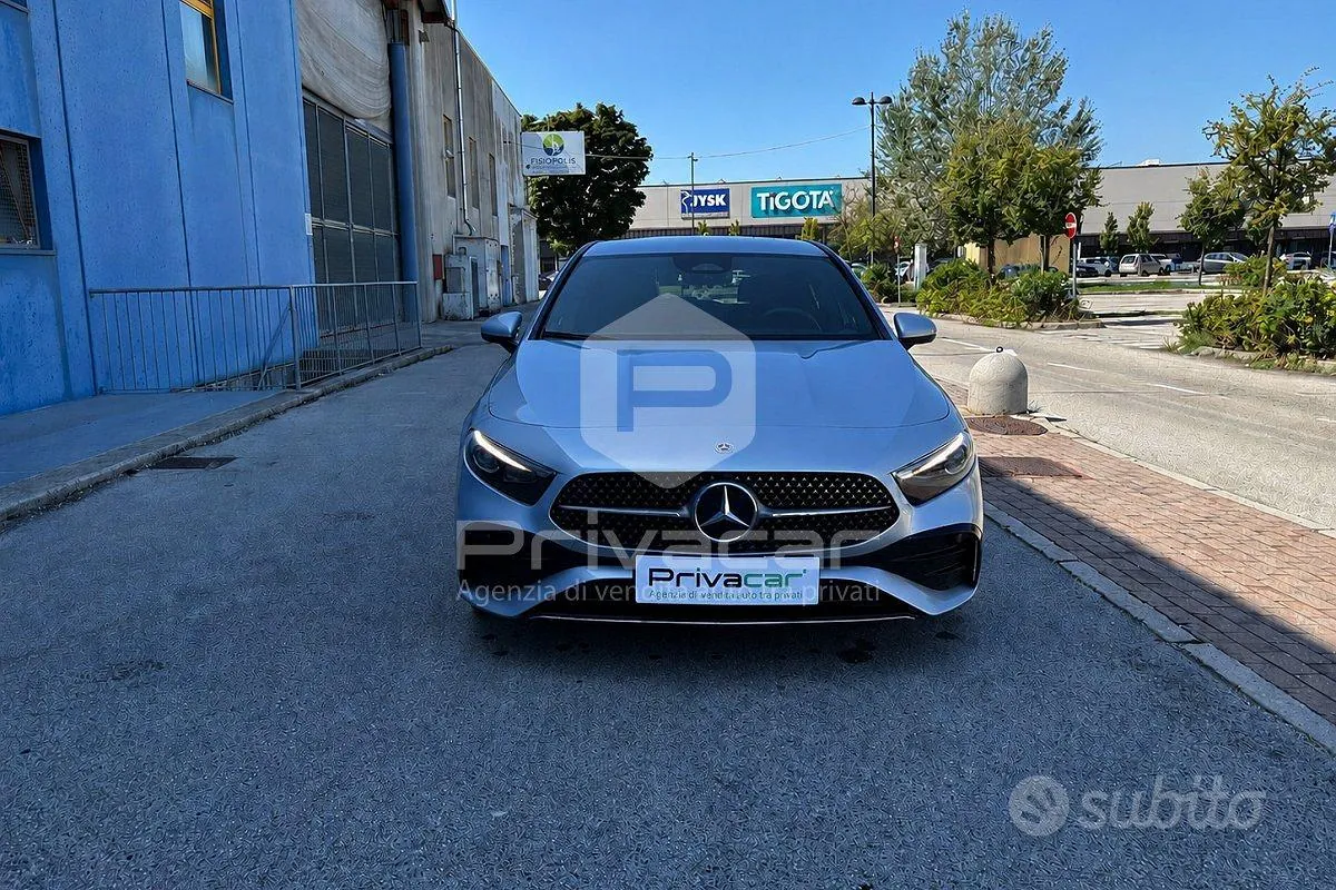 Mercedes-Benz A 200 2024 photo 2