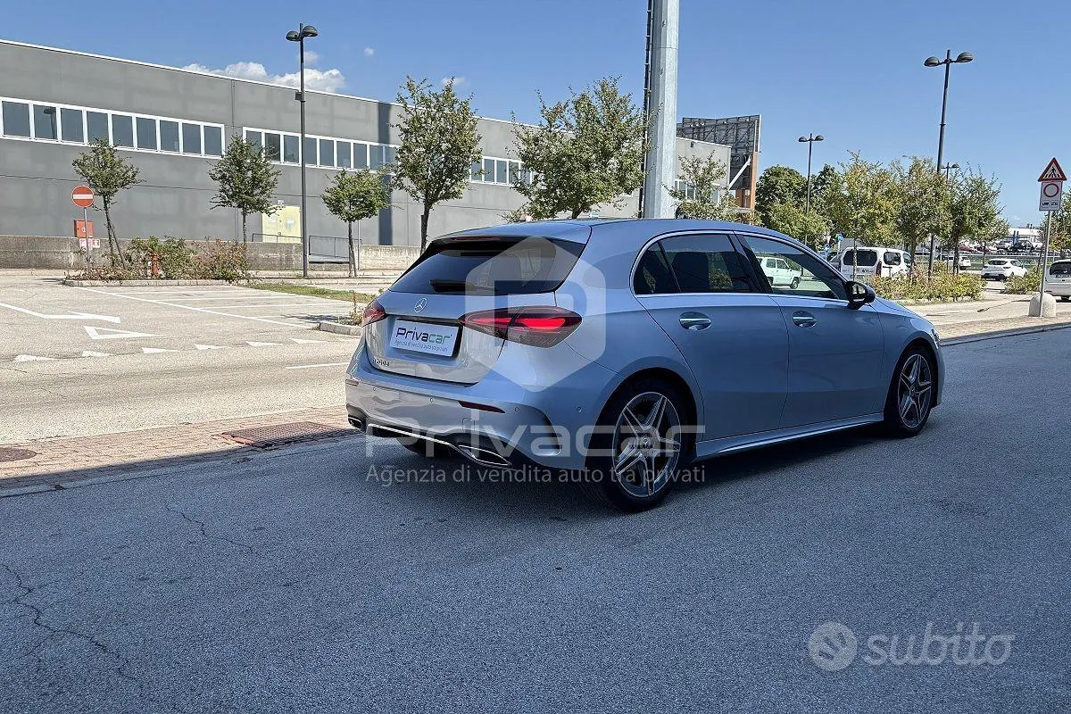 Mercedes-Benz A 200 2024 photo 5