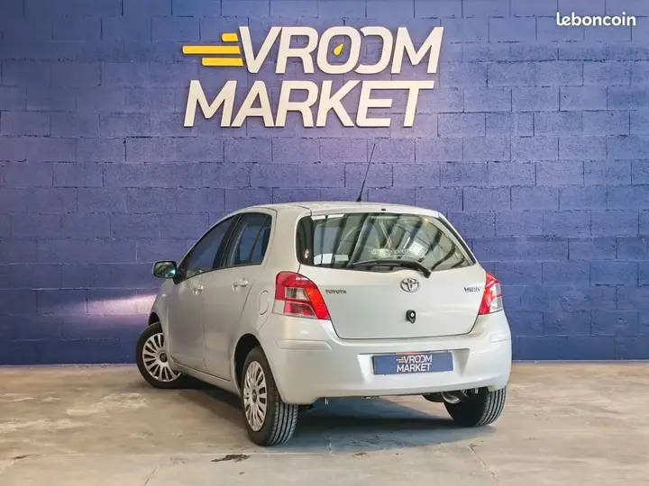 Toyota Yaris 2011 photo 5