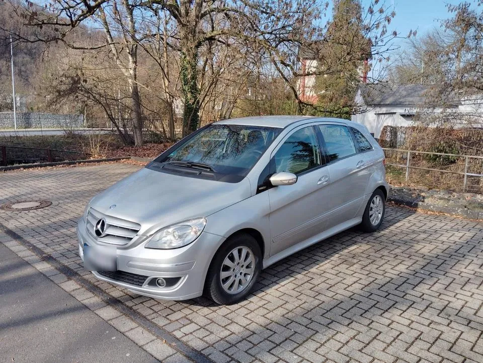 Mercedes-Benz B 170