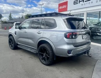 Ford Everest 2023 photo 3