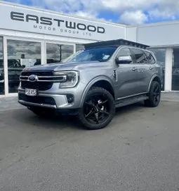 Ford Everest 2023 photo 2