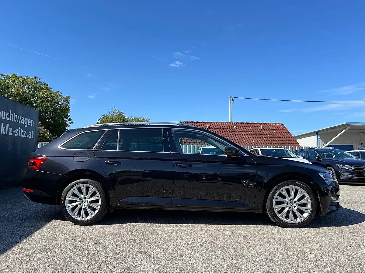 Skoda Superb 2022 photo 2