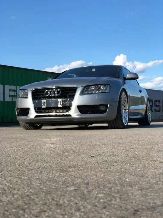 Audi A5 2009 photo 2