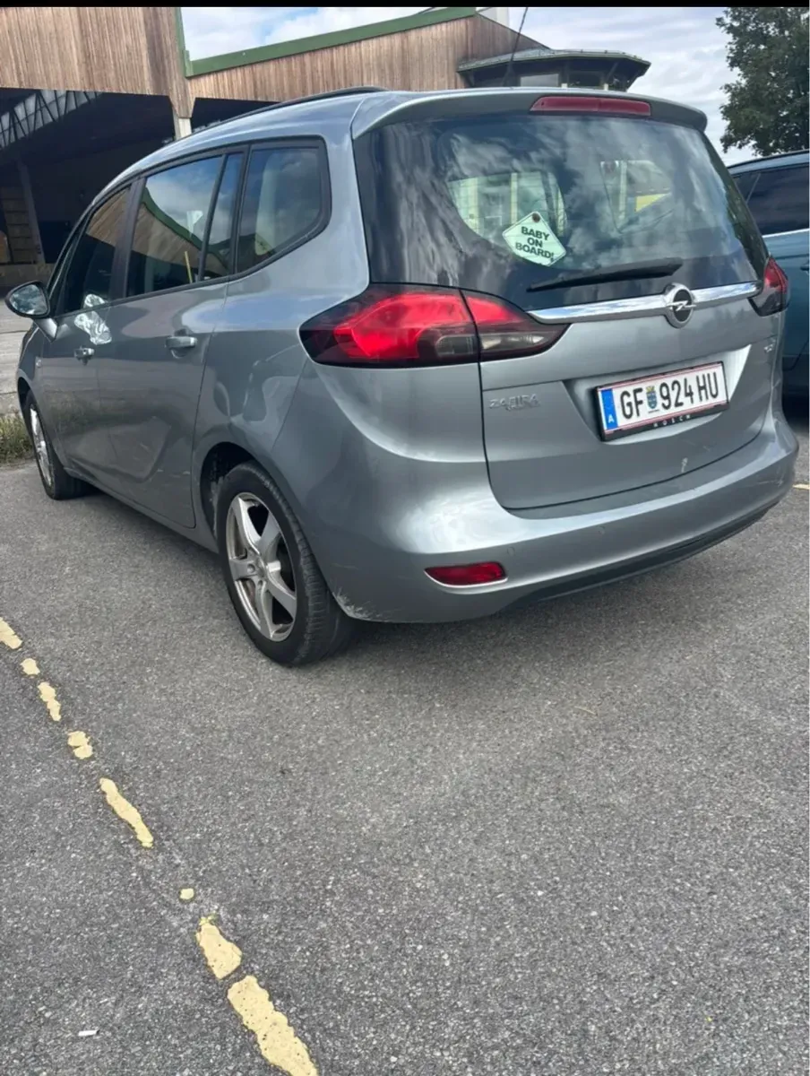Opel Zafira 2012 photo 2