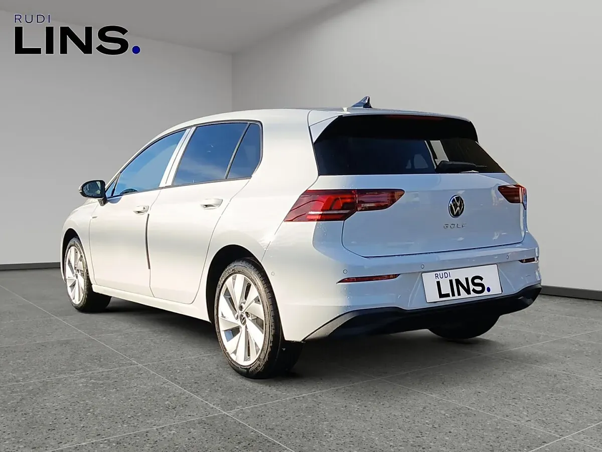 Volkswagen Golf 2025 photo 3