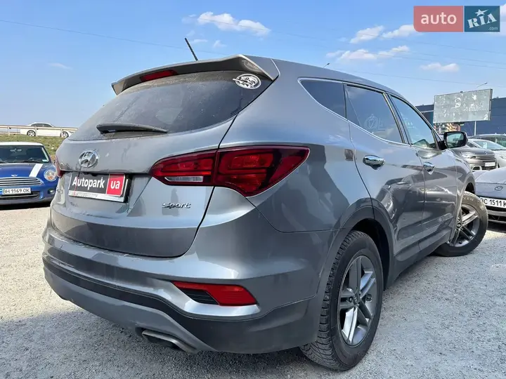 Hyundai Santa Fe 2017 photo 4