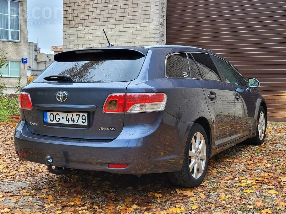 Toyota Avensis 2009 photo 4