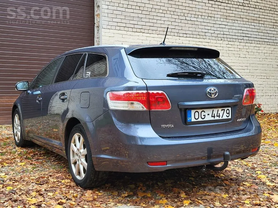 Toyota Avensis 2009 photo 3