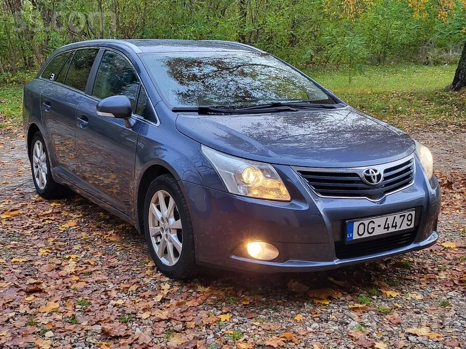 Toyota Avensis 2009 photo 2