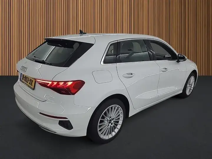 Audi A3 2022 photo 2