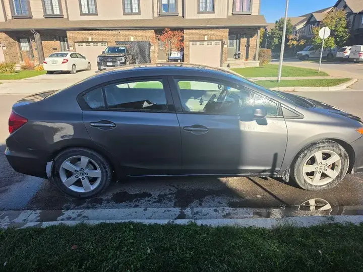 Honda Civic 2012 photo 4