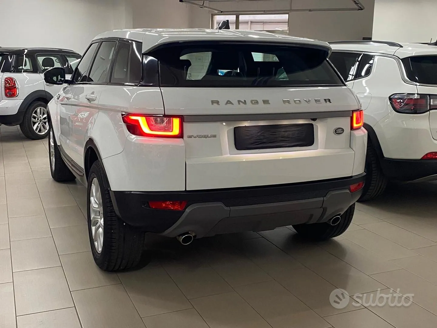 Land Rover Range Rover Evoque 2018 photo 2