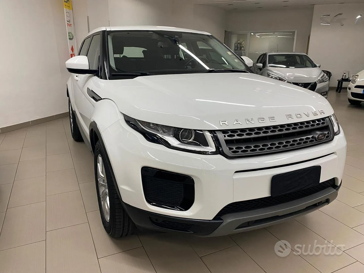 Land Rover Range Rover Evoque 2018 photo 4