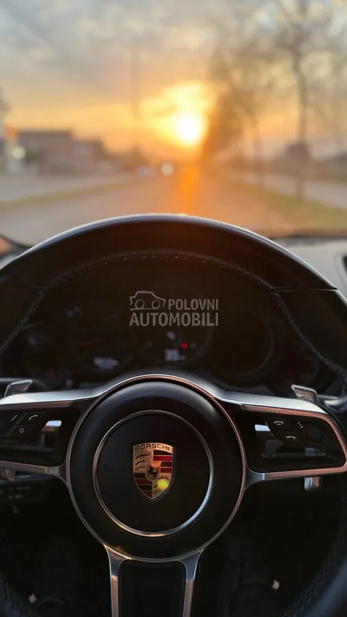 Porsche Cayenne 2016 photo 2