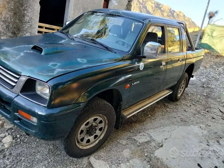 Mitsubishi L200 1997 photo 5