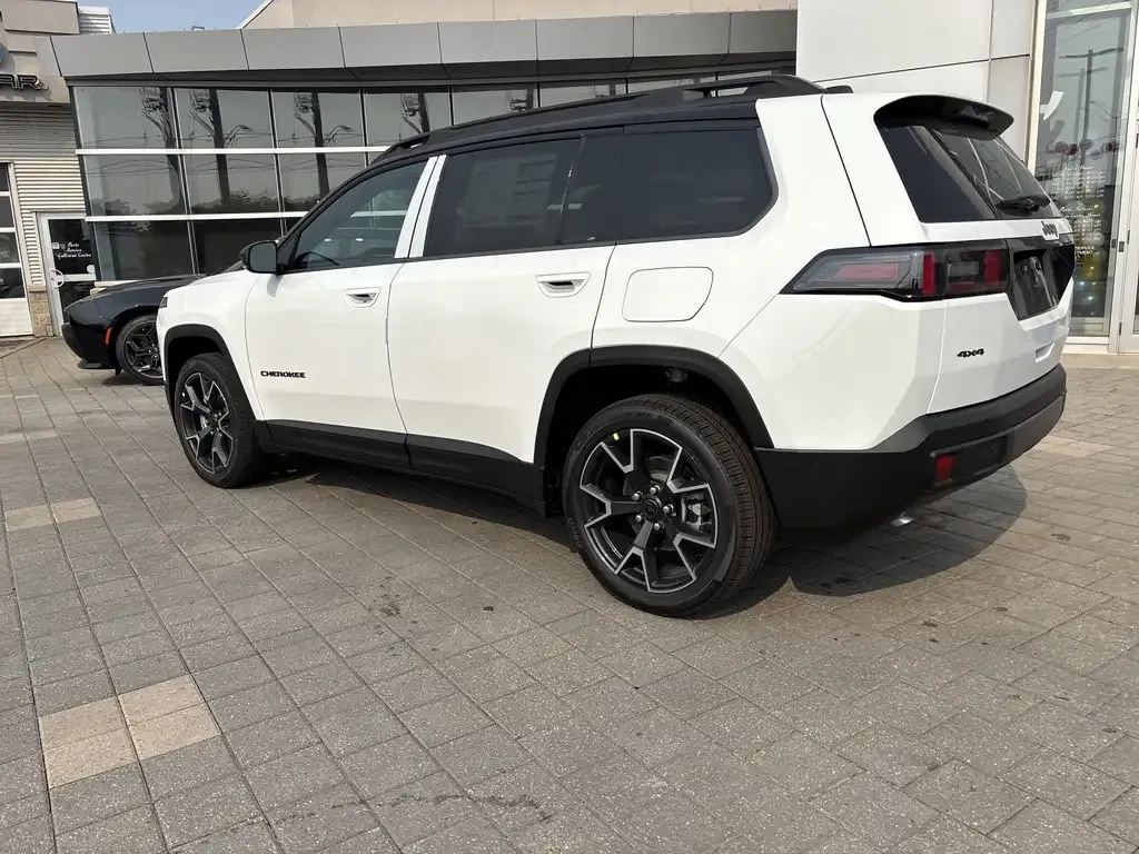 Jeep Cherokee 2026 photo 5