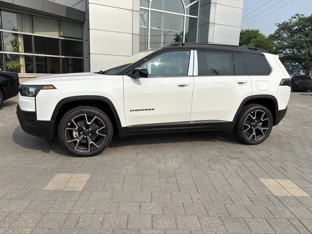 Jeep Cherokee 2026 photo 4