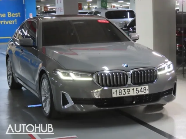BMW 520I 2022 photo 2