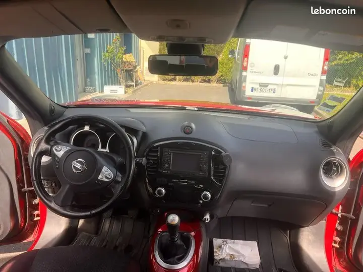 Nissan Juke 2011 photo 2