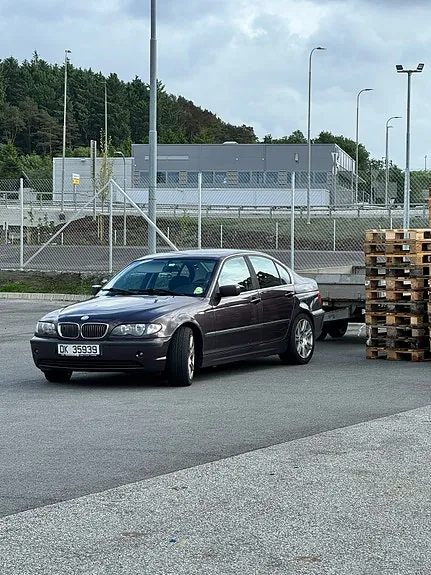 BMW 320I