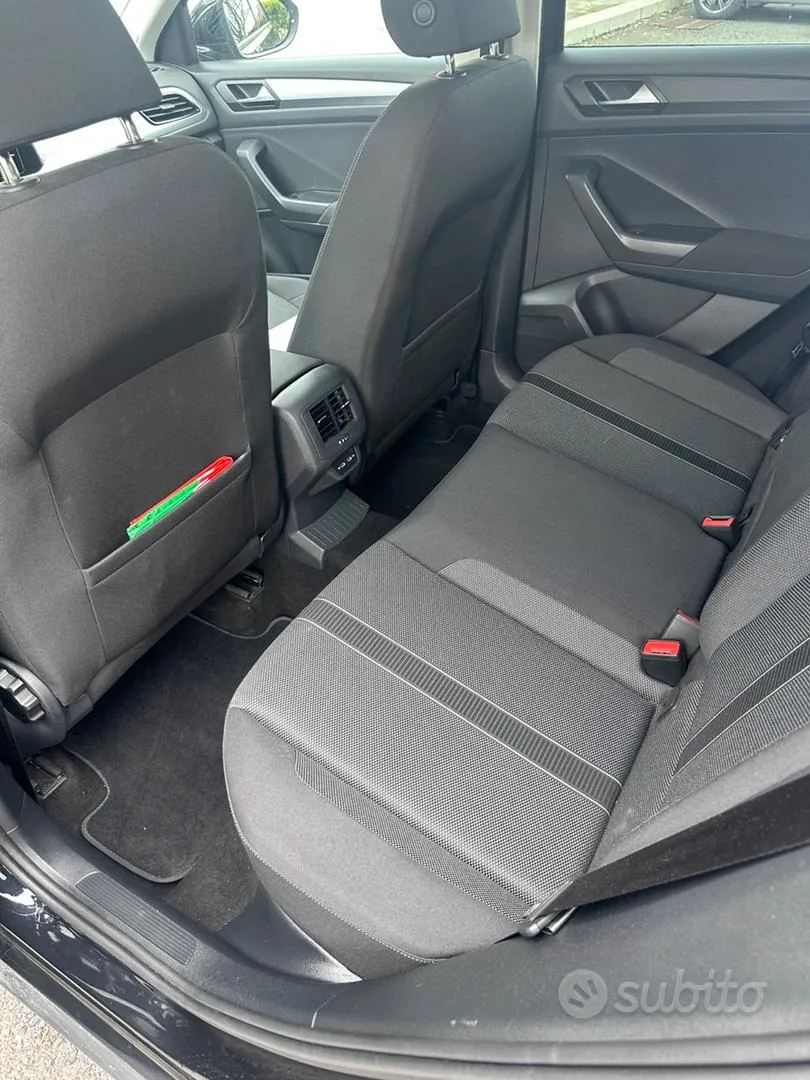Volkswagen T-Roc 2023 photo 5