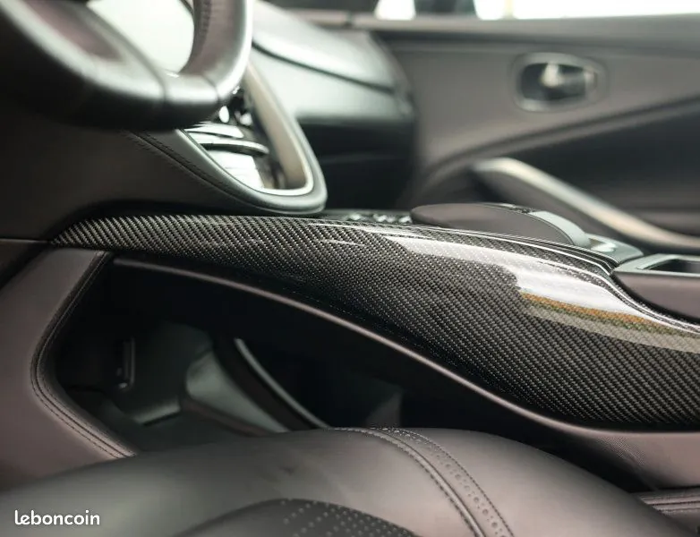 Aston Martin Dbx 2021 photo 5