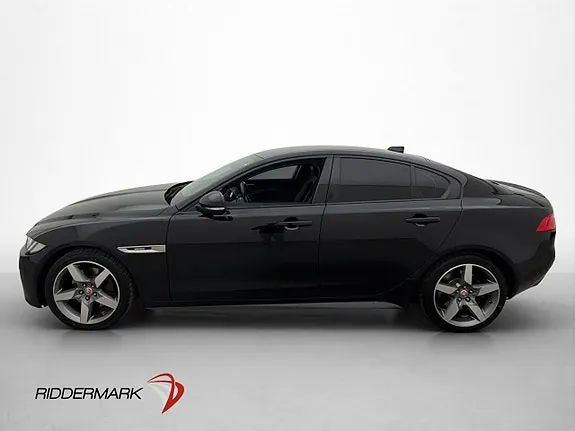 Jaguar Xe 2019 photo 2