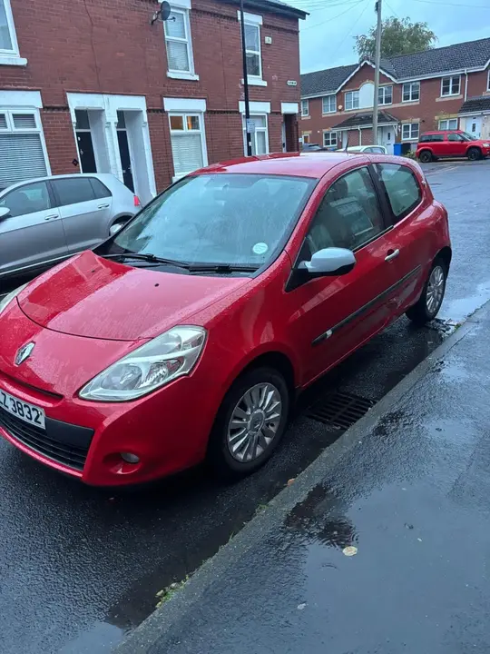 Renault Clio 2009 photo 2