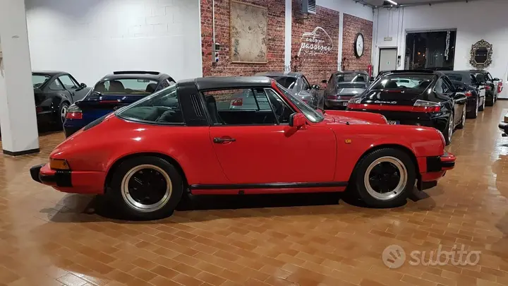 Porsche 911 1982 photo 2